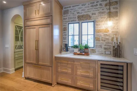 $1,350,000 | 6009 Northwest 58th Street, Kansas City, MO 64151