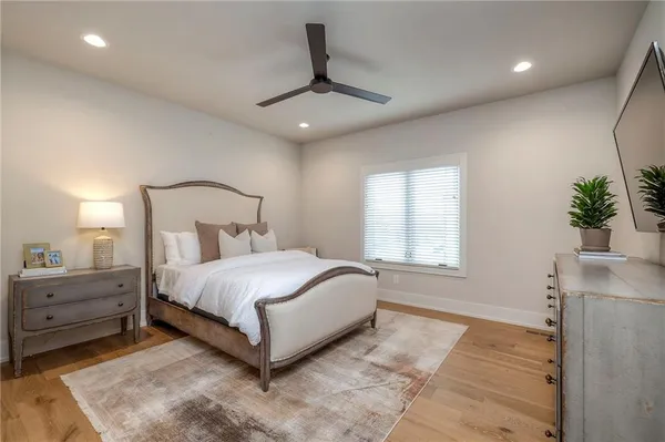$1,295,000 | 6009 Northwest 58th Street, Kansas City, MO 64151