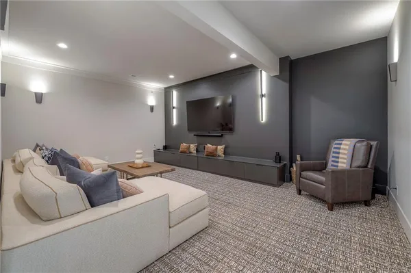 $1,295,000 | 6009 Northwest 58th Street, Kansas City, MO 64151