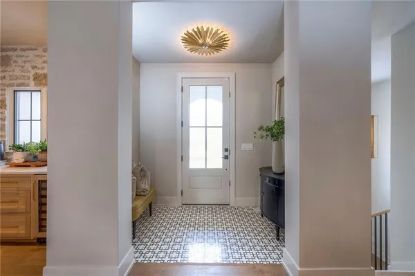 $1,295,000 | 6009 Northwest 58th Street, Kansas City, MO 64151