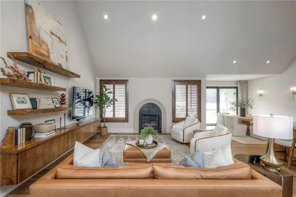 $1,295,000 | 6009 Northwest 58th Street, Kansas City, MO 64151