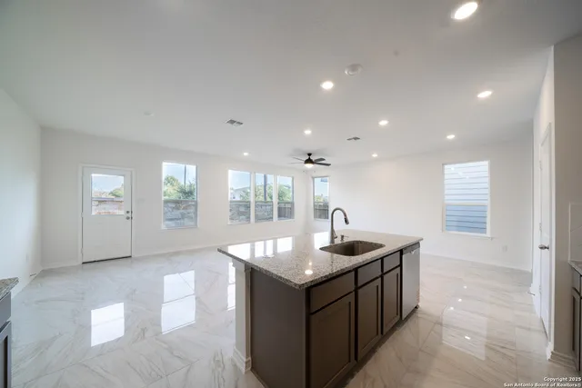 $3,200 | 14839 North Vance Jackson Road, Unit 1502, San Antonio, TX 78249