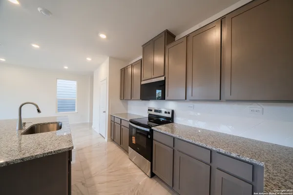 $2,800 | 14839 North Vance Jackson, Unit 1502, San Antonio, TX 78249