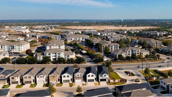 $2,800 | 14839 North Vance Jackson, Unit 1502, San Antonio, TX 78249