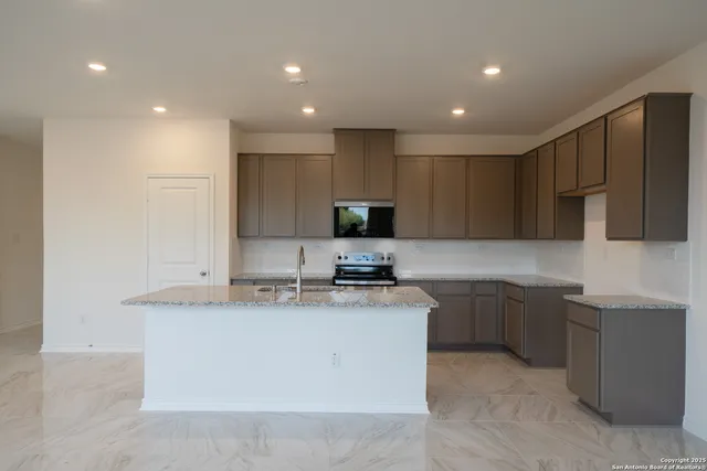 $3,200 | 14839 North Vance Jackson Road, Unit 1502, San Antonio, TX 78249