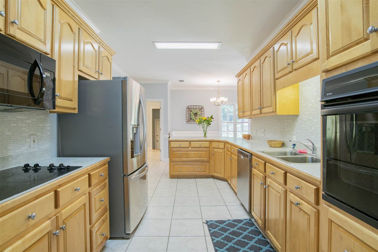5 Bugle Retreat Daphne, AL 36527 - Photo 11 of 26 Kitchen 1