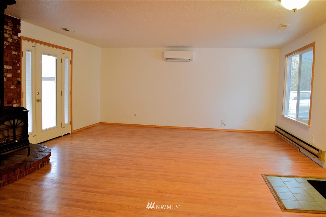 80 Southeast Collier Road Shelton, WA 98584 - Photo 5 of 25 Gallery Image 5