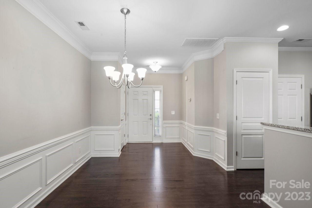 6244 Rockefeller Lane Charlotte, NC 28210 - Photo 3 of 38 Gallery Image 3