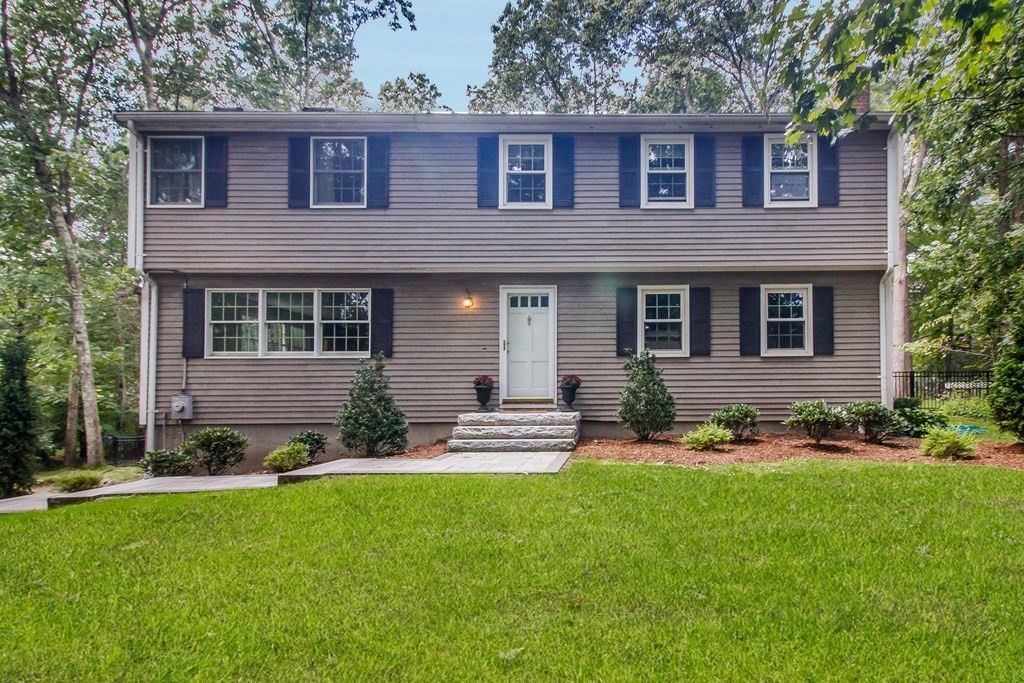 11 Spring Valley Road Medfield, MA 02052 - Photo 1 of 39 Gallery Image 1