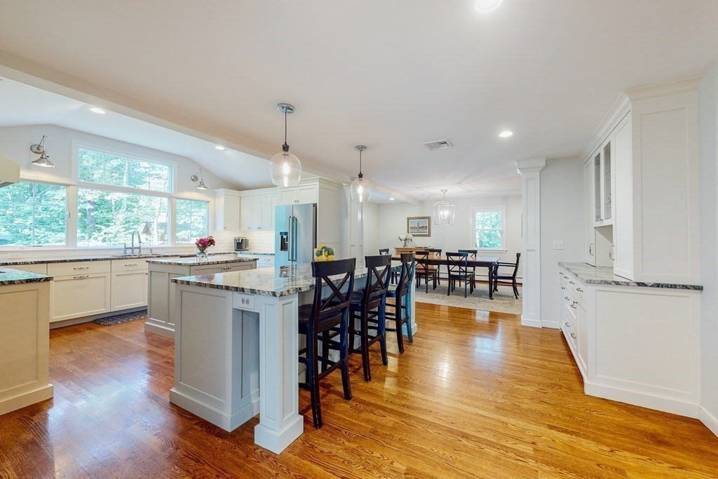 11 Spring Valley Road Medfield, MA 02052 - Photo 4 of 39 Gallery Image 4