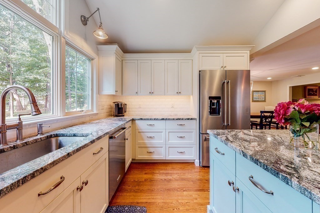 11 Spring Valley Road Medfield, MA 02052 - Photo 8 of 39 Gallery Image 8