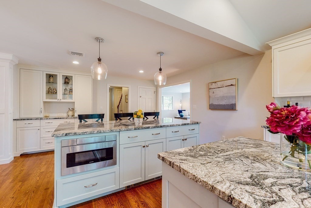 11 Spring Valley Road Medfield, MA 02052 - Photo 9 of 39 Gallery Image 9