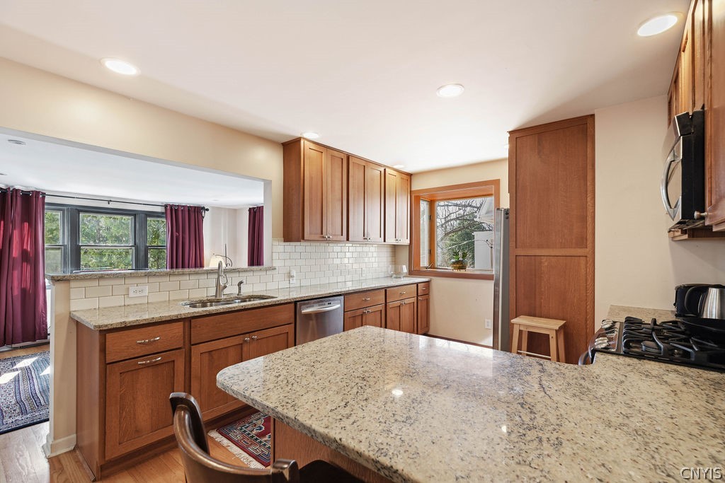 334 Berkeley Drive Syracuse, NY 13210 - Photo 13 of 47