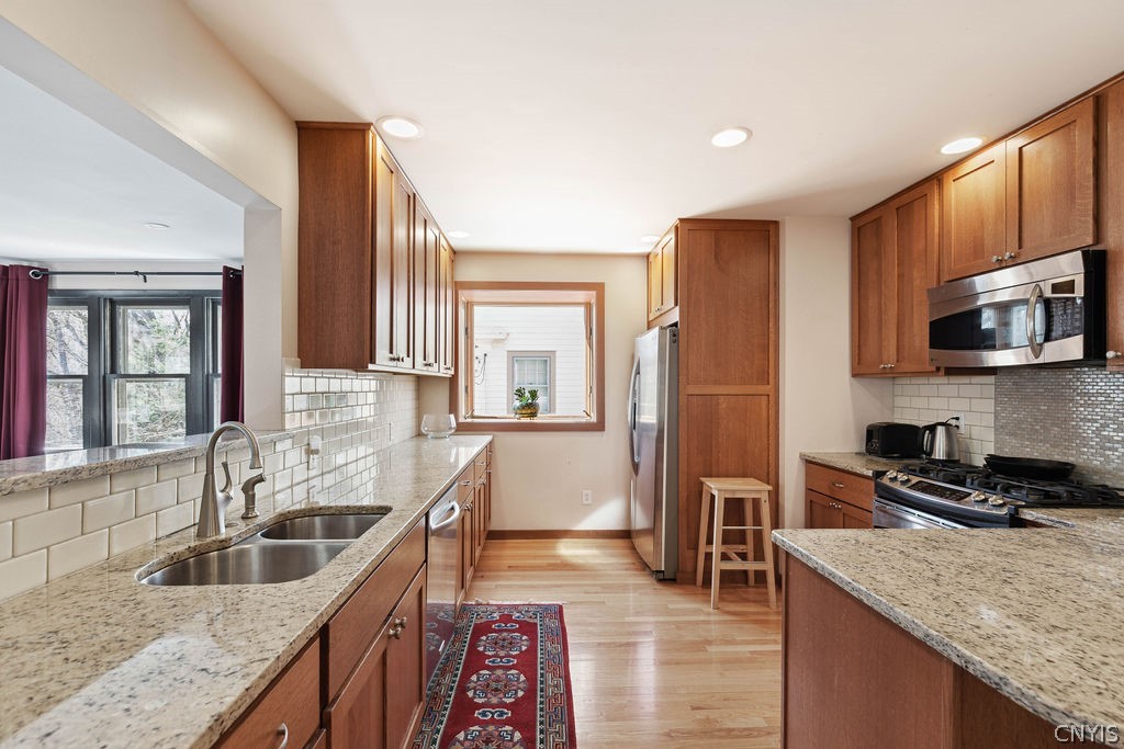 334 Berkeley Drive Syracuse, NY 13210 - Photo 14 of 47