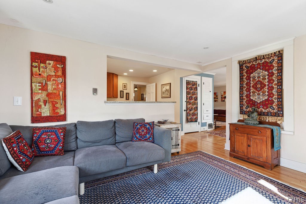 334 Berkeley Drive Syracuse, NY 13210 - Photo 18 of 47