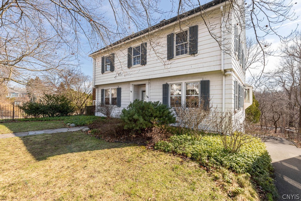 334 Berkeley Drive Syracuse, NY 13210 - Photo 3 of 47