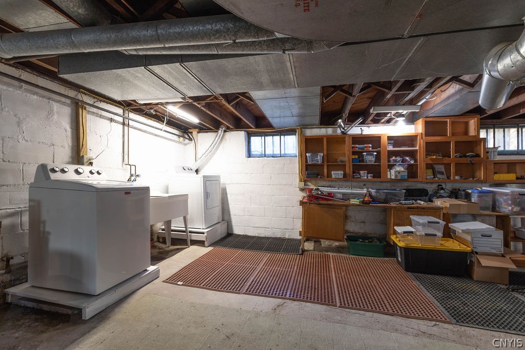 334 Berkeley Drive Syracuse, NY 13210 - Photo 39 of 47