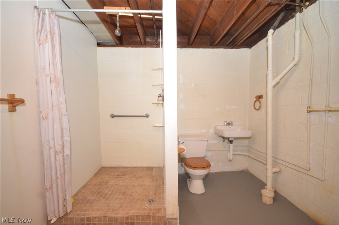 686 Brittain Road Akron, OH 44305 - Photo 26 of 31 Gallery Image 26