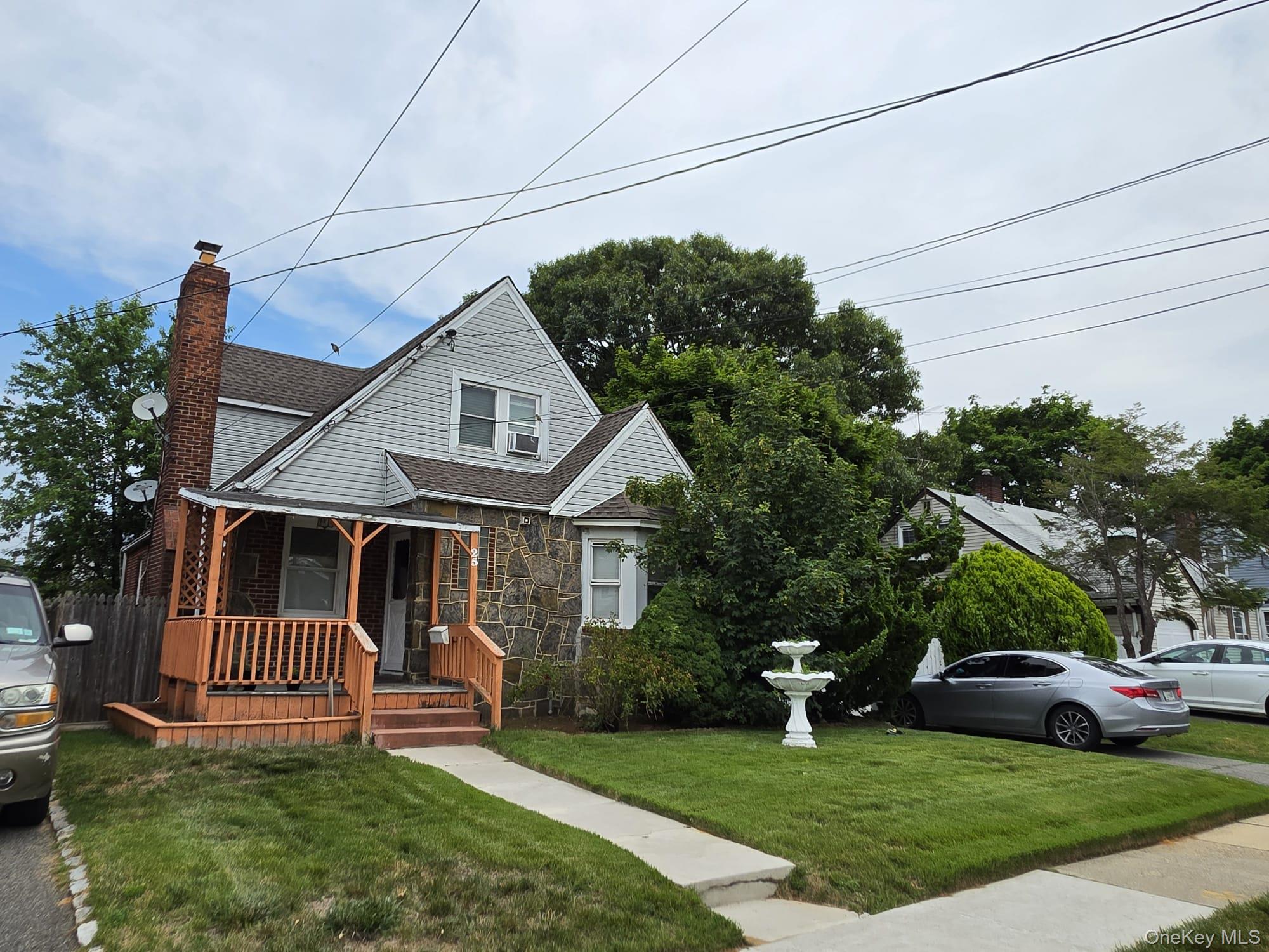 25 Gold Street Valley Stream, NY 11580 - Photo 2 of 3