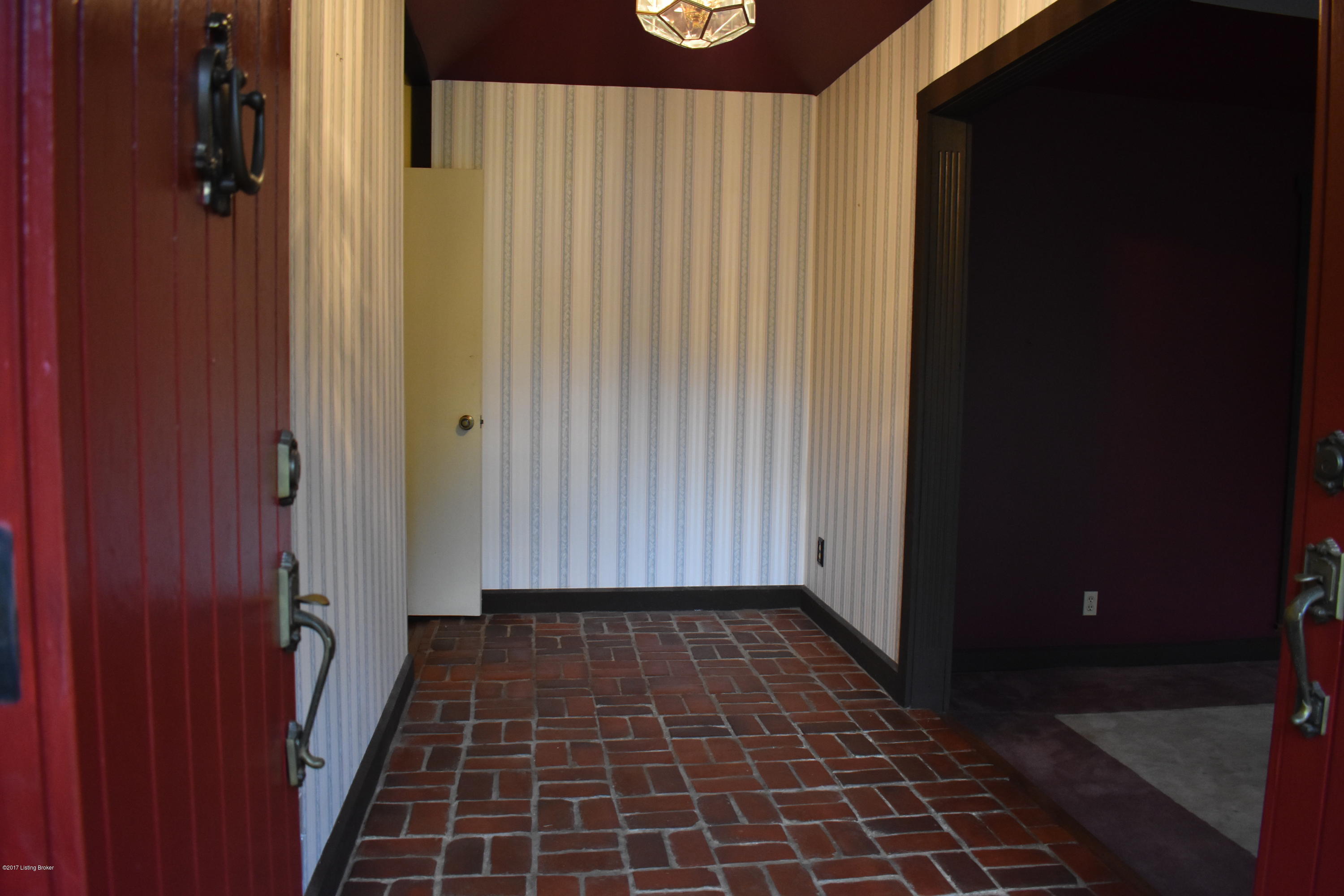 10101 Afton Road Louisville, KY 40223 - Photo 4 of 34 DSC_0019 - Copy