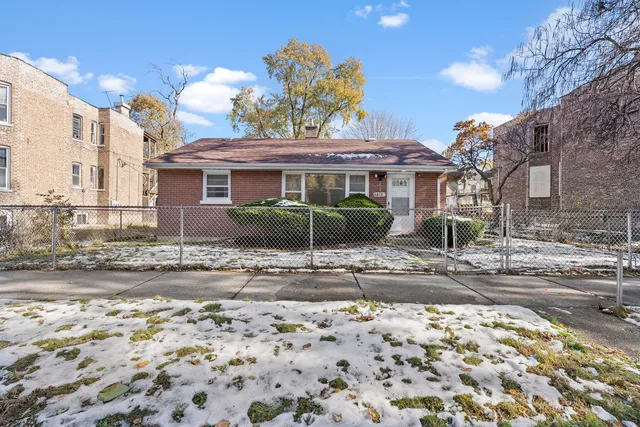 $140,000 | 6813 South Champlain Avenue, Chicago, IL 60637