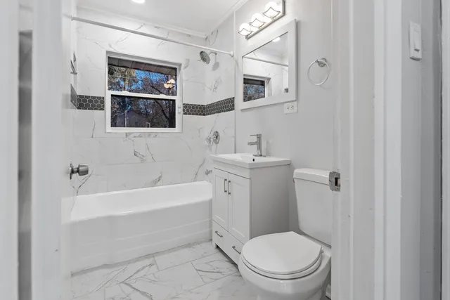 $140,000 | 6813 South Champlain Avenue, Chicago, IL 60637