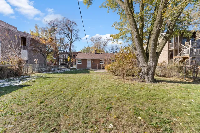 $140,000 | 6813 South Champlain Avenue, Chicago, IL 60637