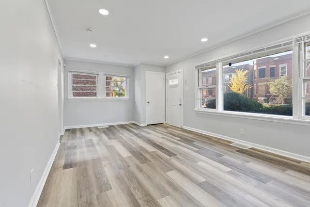 $140,000 | 6813 South Champlain Avenue, Chicago, IL 60637