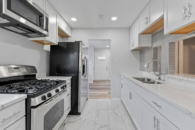 $140,000 | 6813 South Champlain Avenue, Chicago, IL 60637