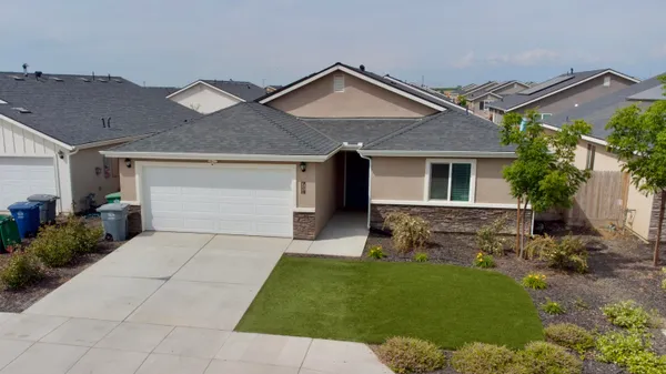 $399,999 | 7114 Avenue 310, Visalia, CA 93291