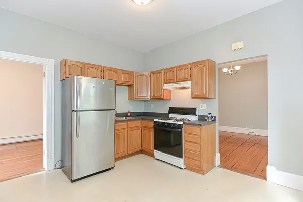 $2,900 | 108 Beacon Street, Unit 1, Somerville, MA 02143