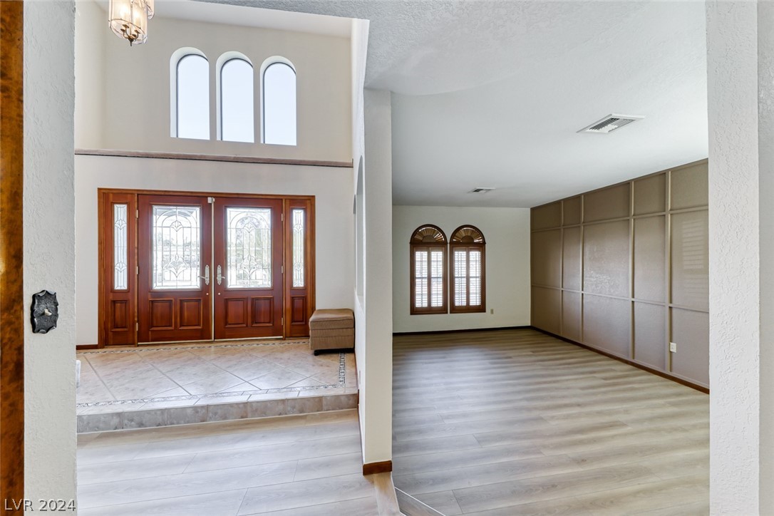 3181 Westwind Road Las Vegas, NV 89146 - Photo 12 of 41 Gallery Image 12