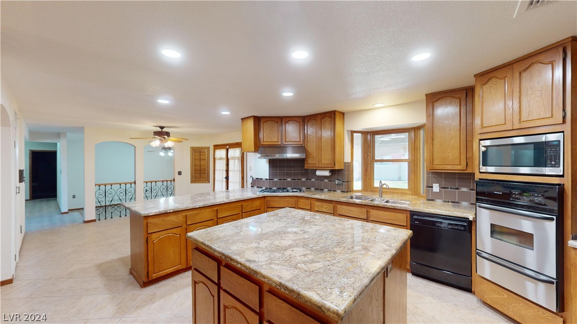 3181 Westwind Road Las Vegas, NV 89146 - Photo 4 of 41 Gallery Image 4