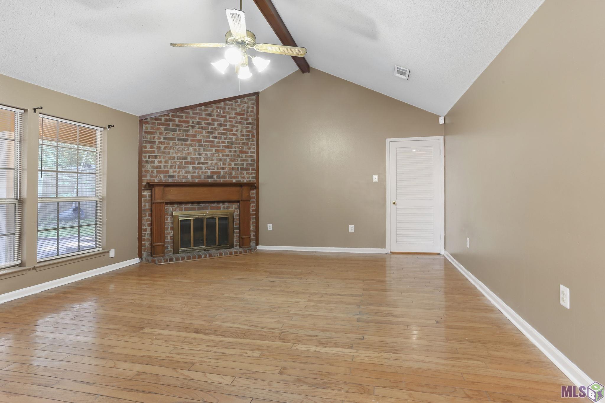 7880 Bayou Fountain Avenue Baton Rouge, LA 70820 - Photo 2 of 23