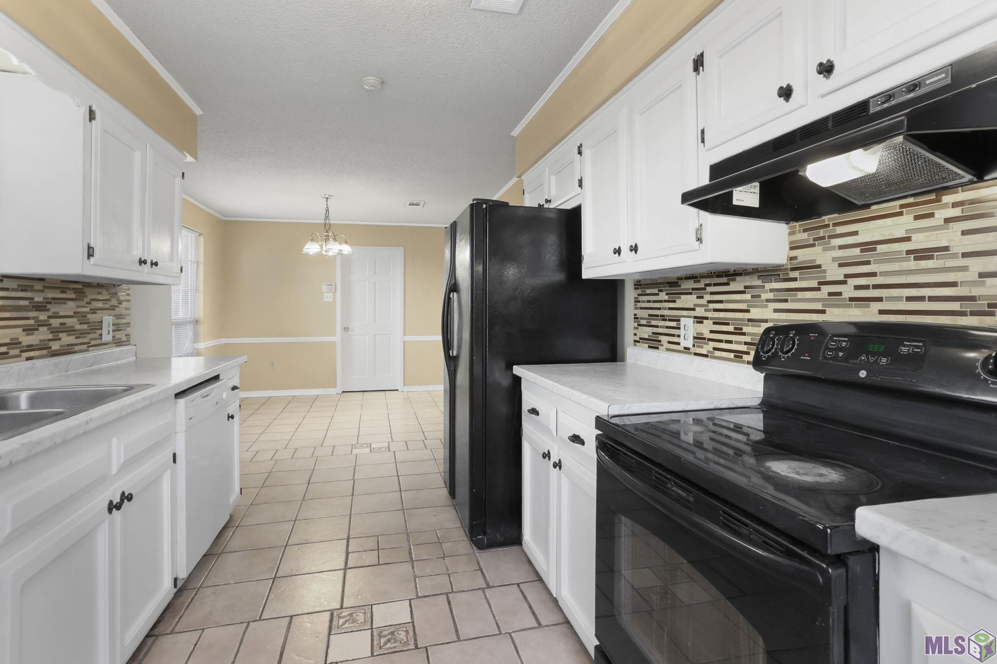 7880 Bayou Fountain Avenue Baton Rouge, LA 70820 - Photo 5 of 23