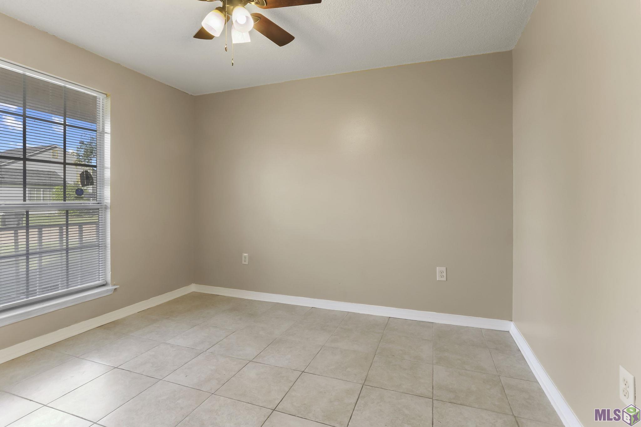7880 Bayou Fountain Avenue Baton Rouge, LA 70820 - Photo 8 of 23