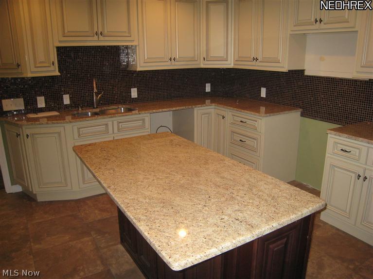 11838 Webster Road Strongsville, OH 44136 - Photo 3 of 19 Gallery Image 3