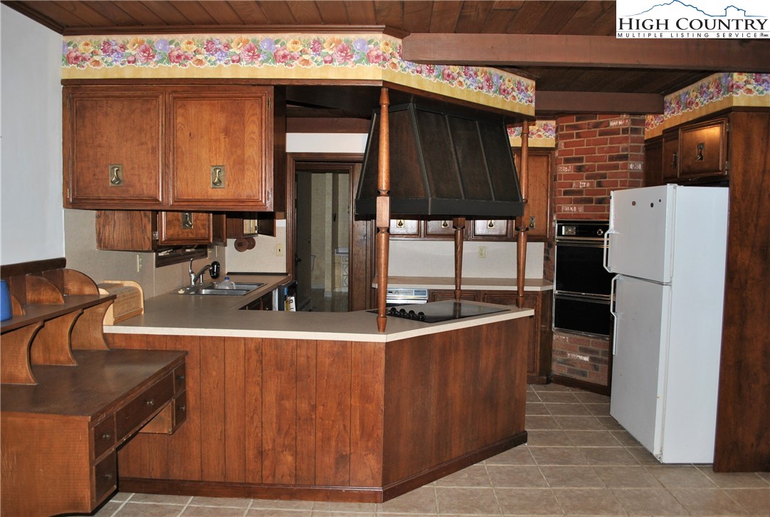 269 George Cook Road Sugar Grove, NC 28679 - Photo 5 of 18 Gallery Image 5