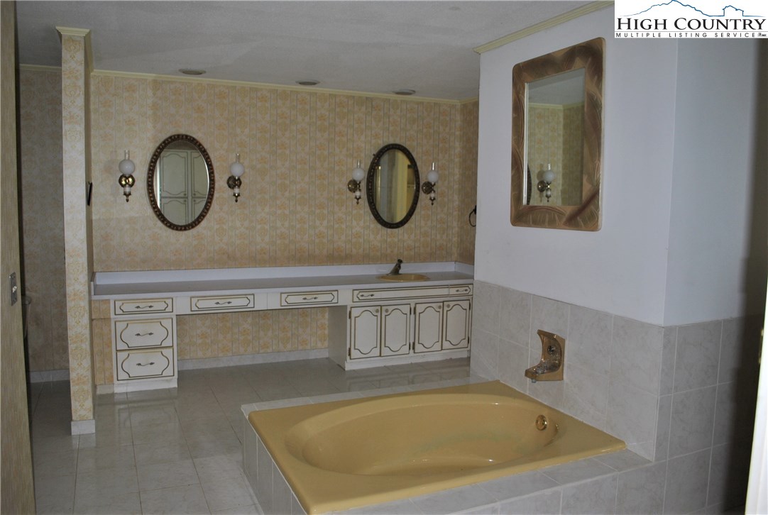 269 George Cook Road Sugar Grove, NC 28679 - Photo 9 of 18 Gallery Image 9