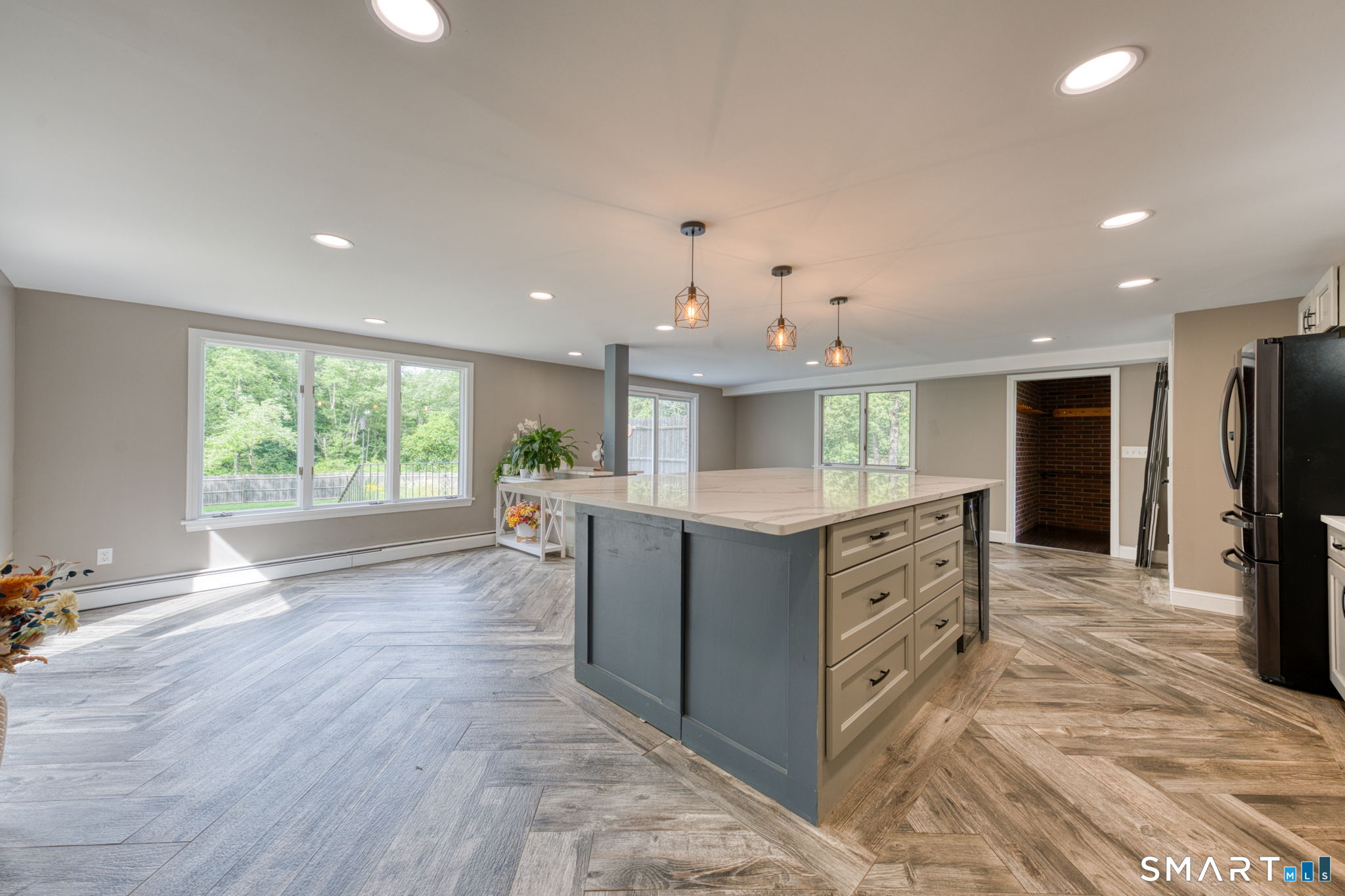 1010 Strong Road South Windsor, CT 06074 - Photo 11 of 40 This is a gorgeous kitchen. Great for entertaining.
