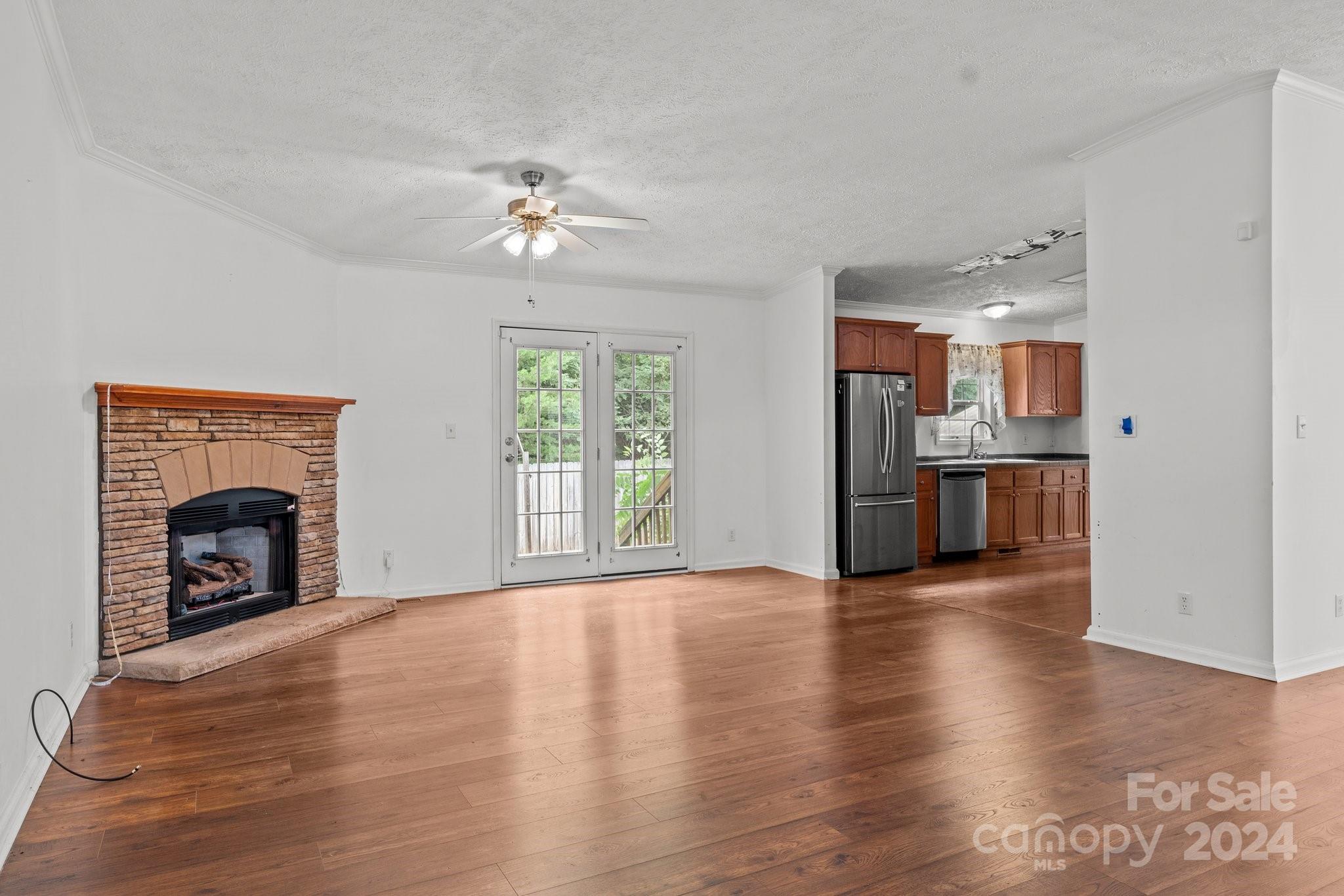 44 Slick Rock Road Leicester, NC 28748 - Photo 13 of 38 Gallery Image 13