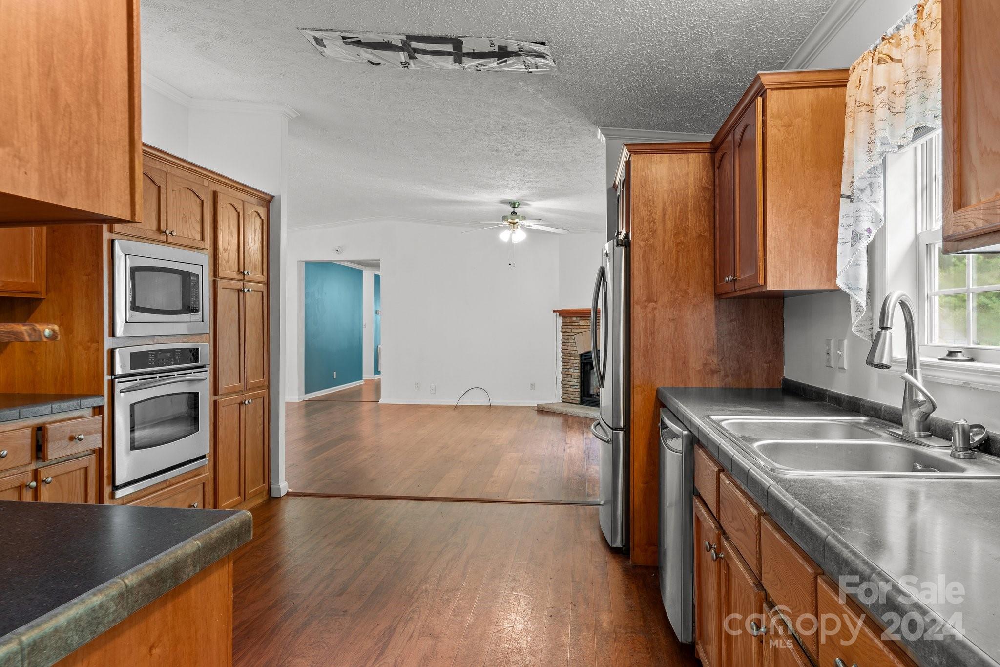 44 Slick Rock Road Leicester, NC 28748 - Photo 16 of 38 Gallery Image 16