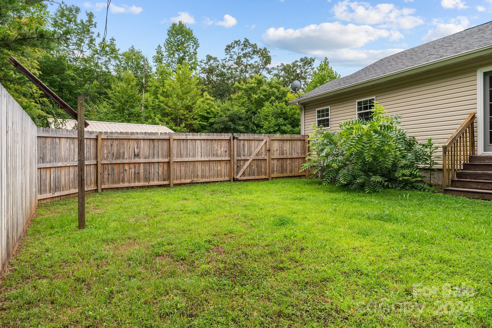44 Slick Rock Road Leicester, NC 28748 - Photo 34 of 38 Gallery Image 34