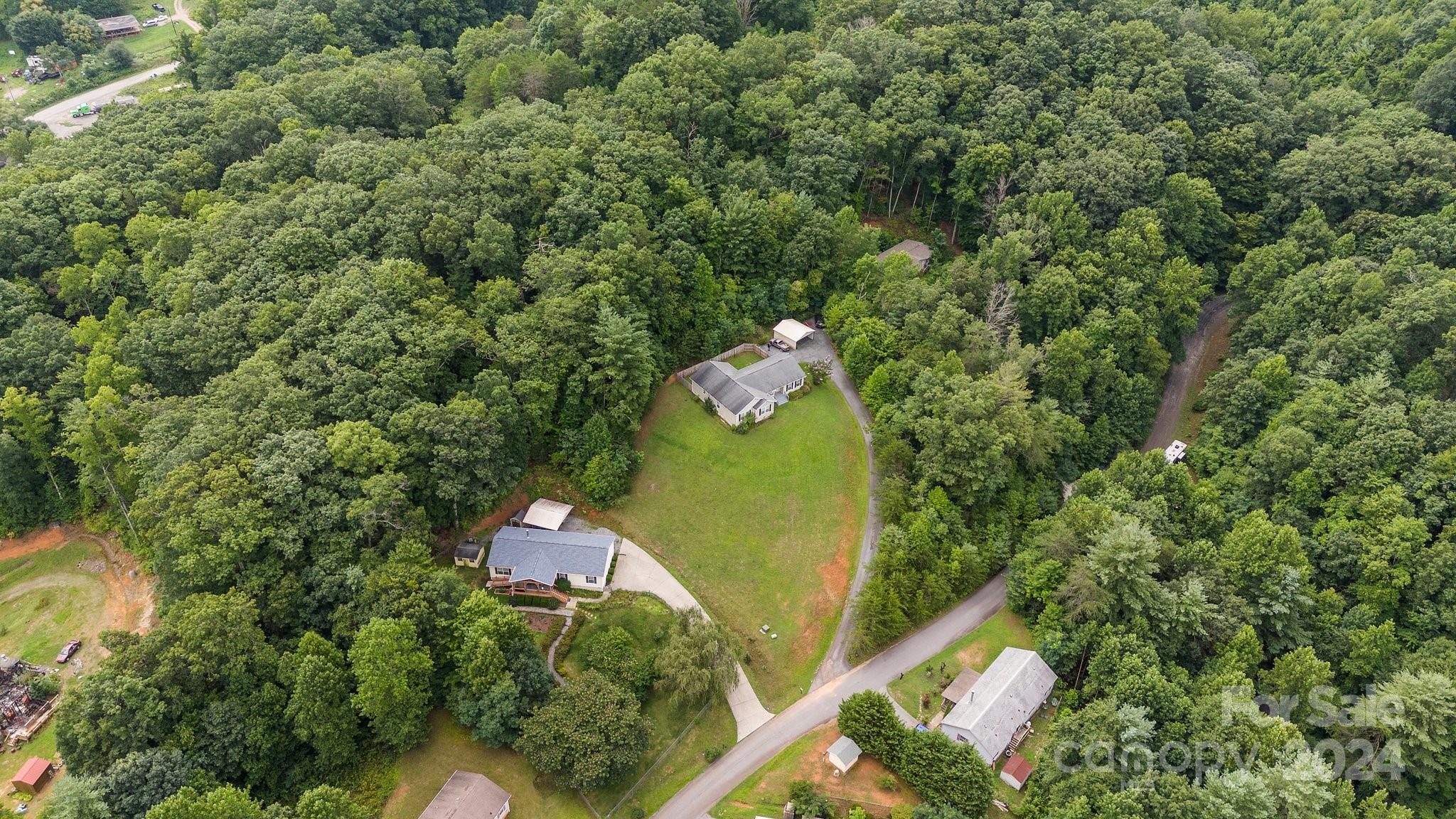 44 Slick Rock Road Leicester, NC 28748 - Photo 7 of 38 Gallery Image 7