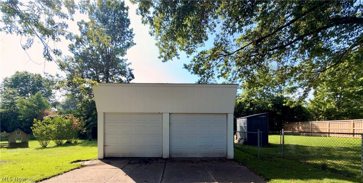 1754 Sunview Road Cleveland, OH 44124 - Photo 15 of 20 Gallery Image 15