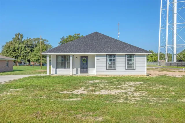 $219,999 | 2131 Linda Drive, Westlake, LA 70669