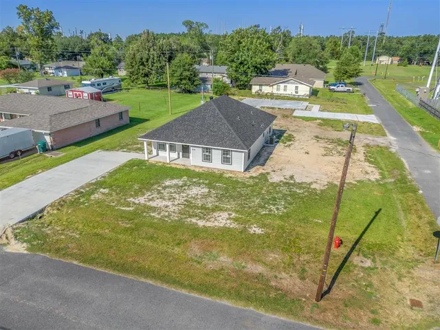 $219,999 | 2131 Linda Drive, Westlake, LA 70669