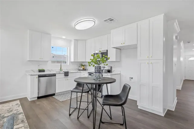 $219,999 | 2131 Linda Drive, Westlake, LA 70669