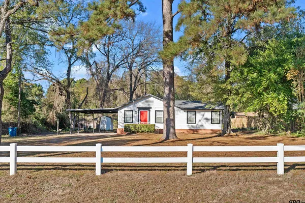 $172,500 | 402 West Pine Street, Overton, TX 75684