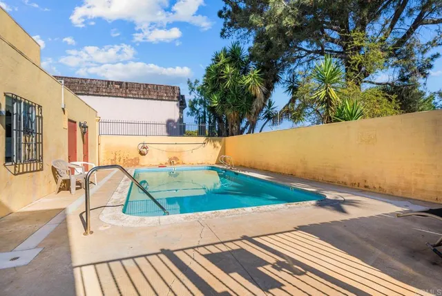 $469,000 | 617 3rd Avenue, Unit 14, Chula Vista, CA 91910